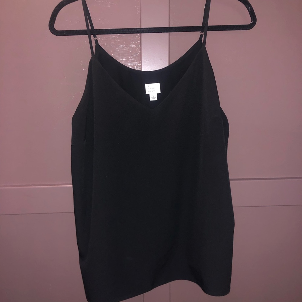 Simple black tank